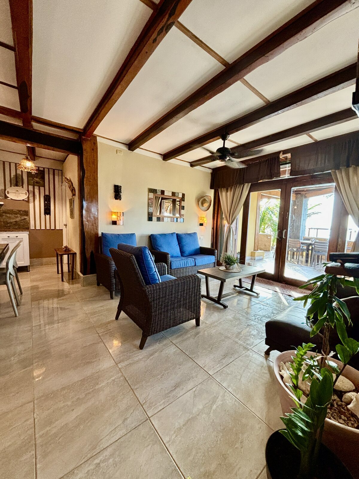The Sun Suite dining