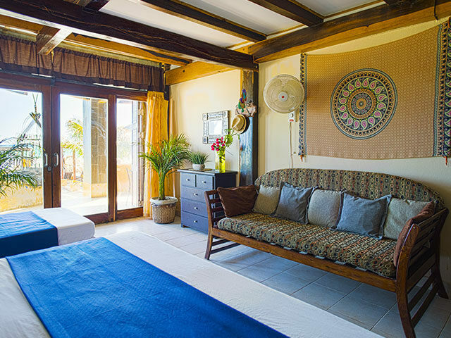 The Sun Suite lounge