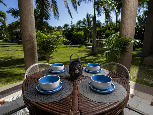 Coco's Villa exterior