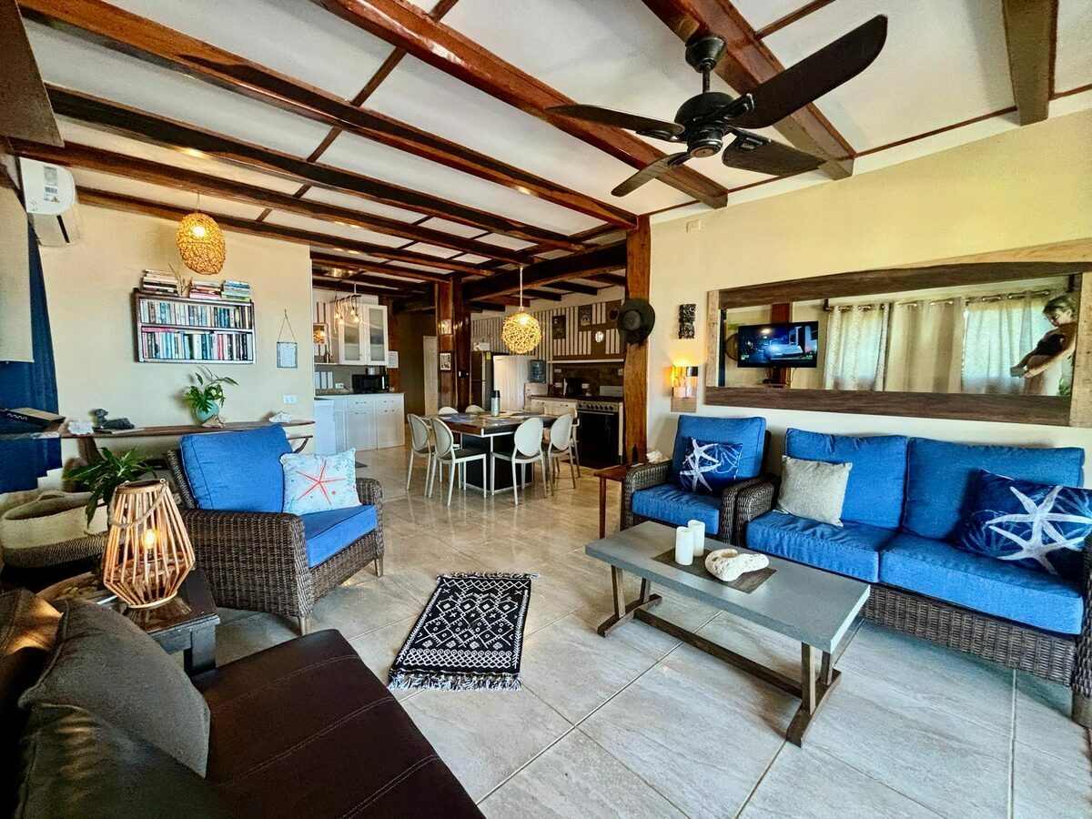 The Sun Suite dining